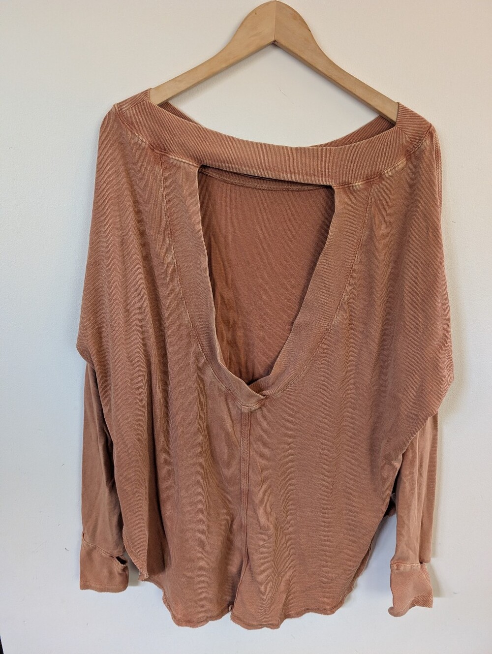 Free People Movement Women's Relaxed Long-Sleeve Open Back Top Dusty Rose Orange - Picture 4 of 6